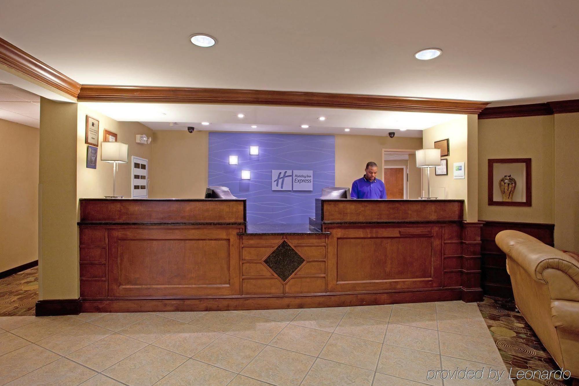 Holiday Inn Express Chapel Hill By Ihg Exterior foto